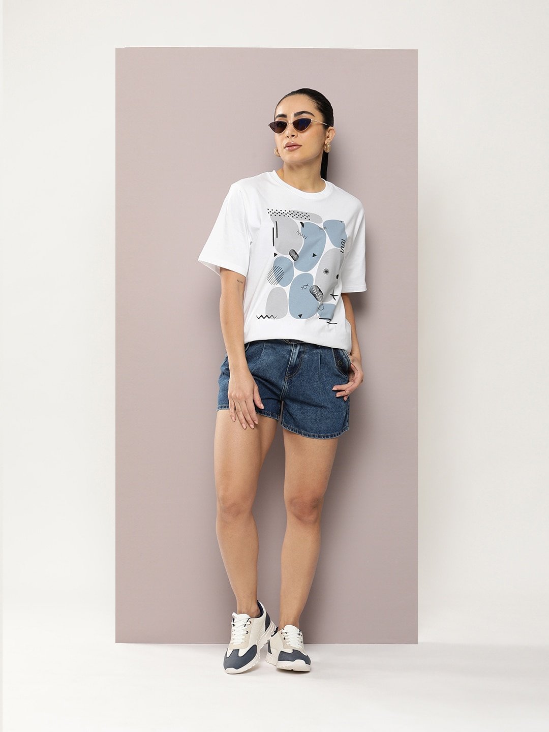 Womens Short Sleeve Round Neck Oversized Fit T-Shirt