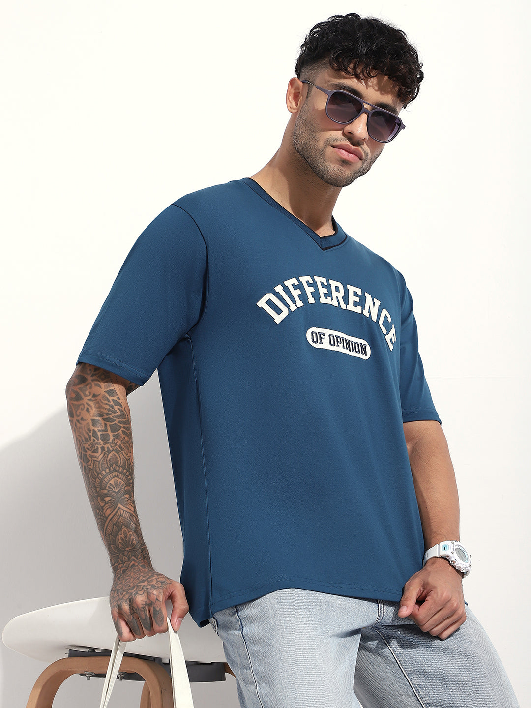 Mens Half Sleeve V-Neck Applique Oversized Fit Tshirts