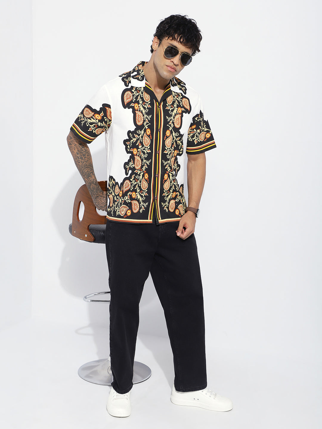 Mens Boxy Regular Short Sleeve Printed White Shirt