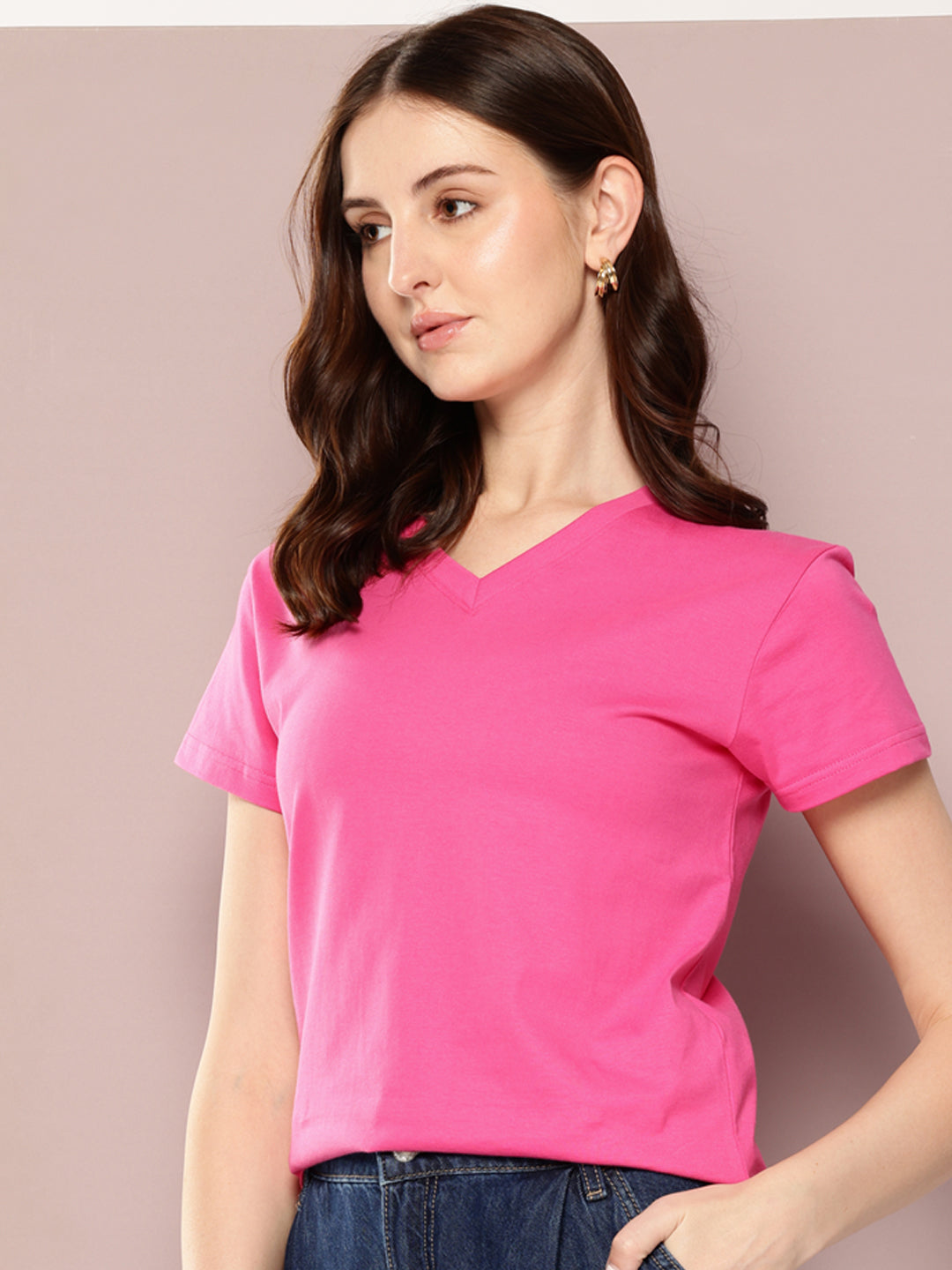 Womens Short Sleeve Solid V-Neck Regular Fit Tshirt