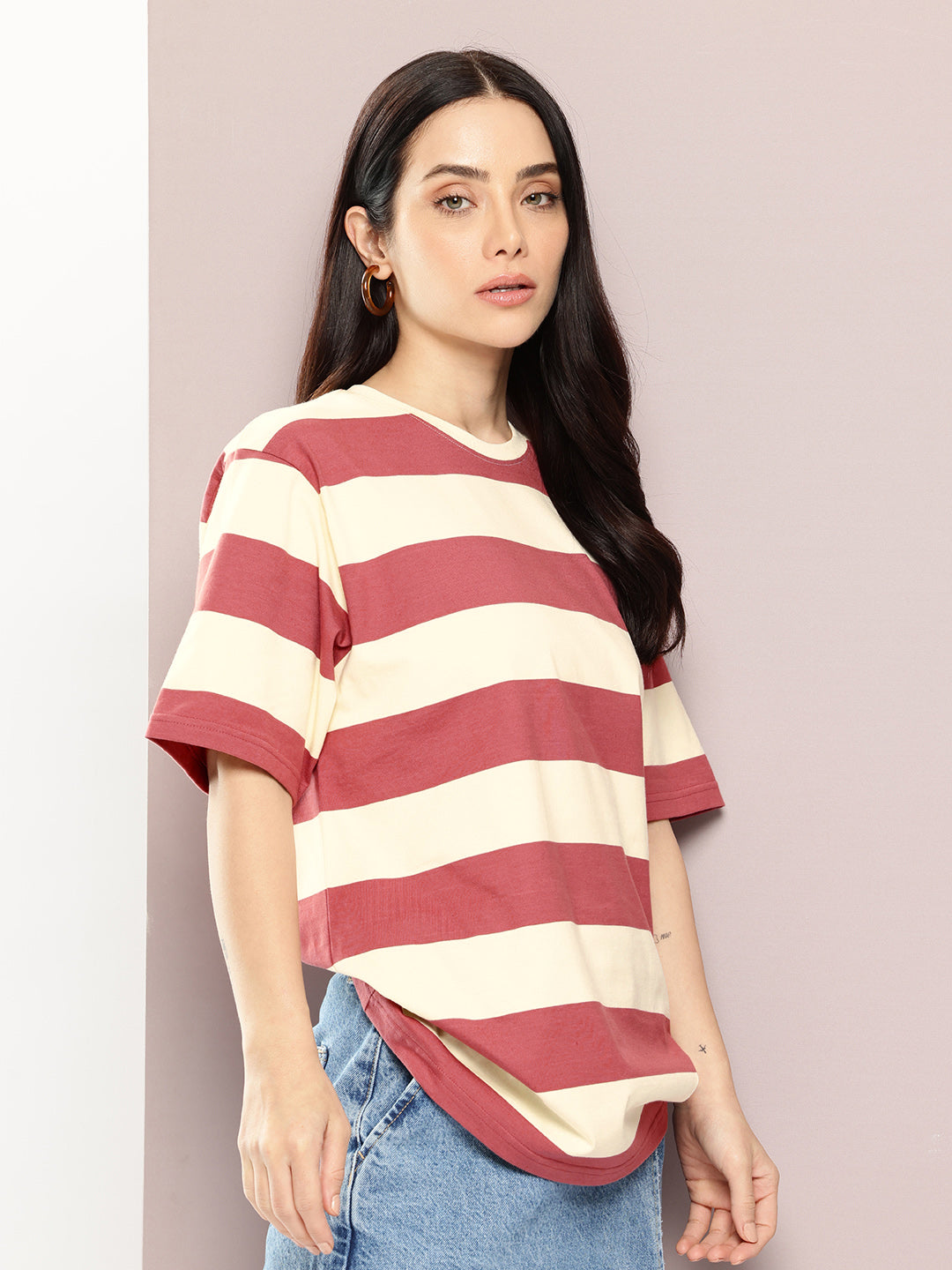 Womens Half Sleeve Round Neck All-Over Striped Oversized Fit Tshirts