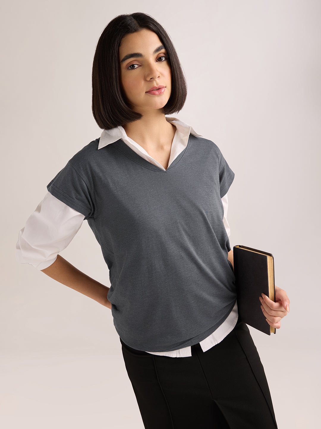 Womens Solid Regular Fit Poly Cotton  V-Neck Tshirt